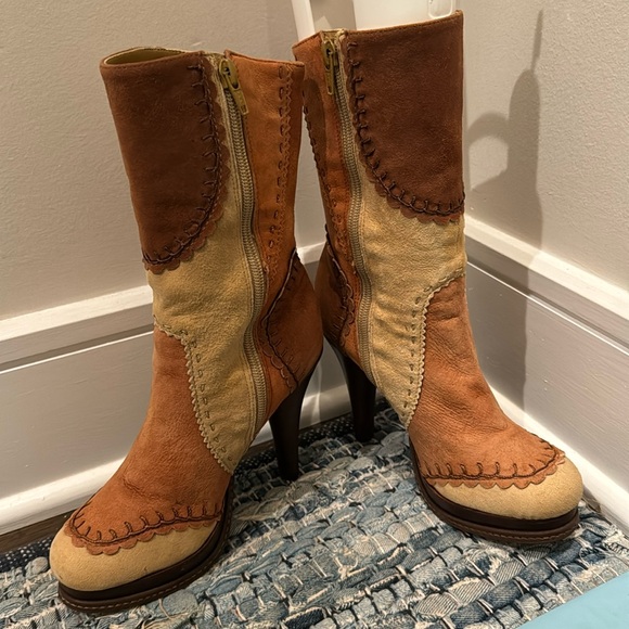 Vintage Vince Camuto Mid Calf Suede Patch Boots - Picture 4 of 16